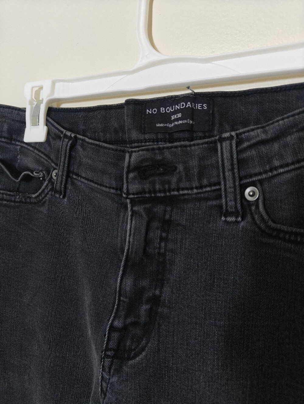 No Boundaries Black Slim Straight Distressed Jeans size 30 x 30 - Picture 2 of 2